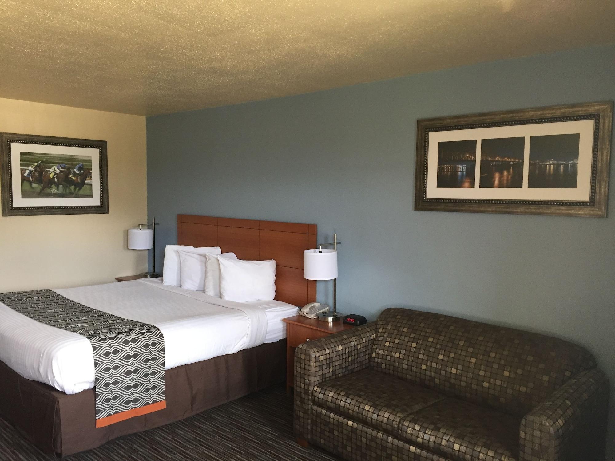 Ramada By Wyndham Louisville North Экстерьер фото